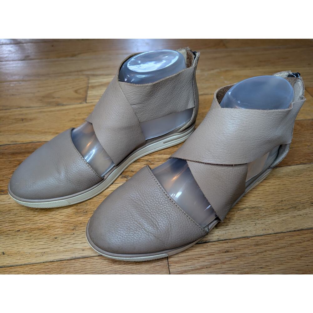 Eileen Fisher Women's Taupe Leather Strappy Sandals Back Zip Size 6.5